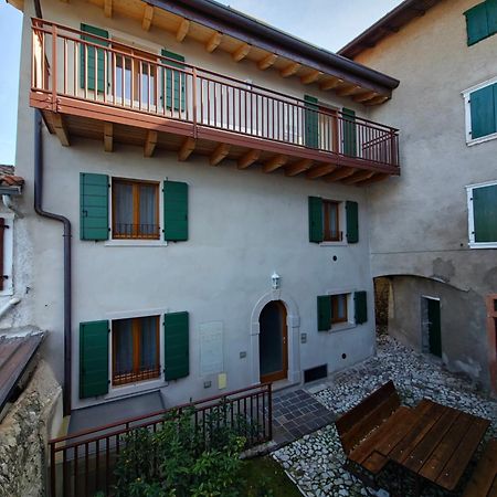 Casa Antico Borgo - Appartamento 1 Assenza di Brenzone Ngoại thất bức ảnh